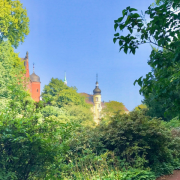Sommer in Oldenburg Schlossgarten Blick aufs Schloss